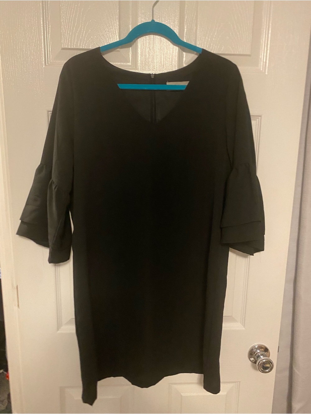 Women’s Black Midi Shift Dress with Tiered 3/4 Sleeves